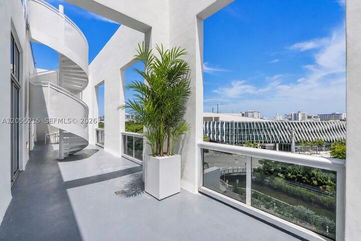 Property Photo:  2001 Meridian Ave Ph-16  FL 33139 