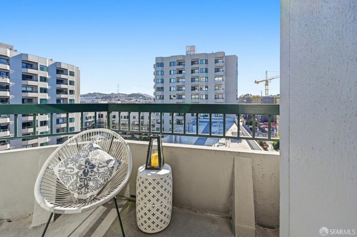 Property Photo:  601 Van Ness Avenue 708  CA 94102 