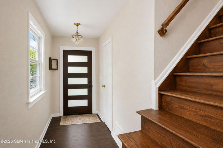 Property Photo:  152 Rice Avenue  NY 10314 