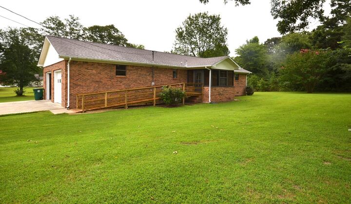 Property Photo:  4433 Co Rd 1223  AL 35179 
