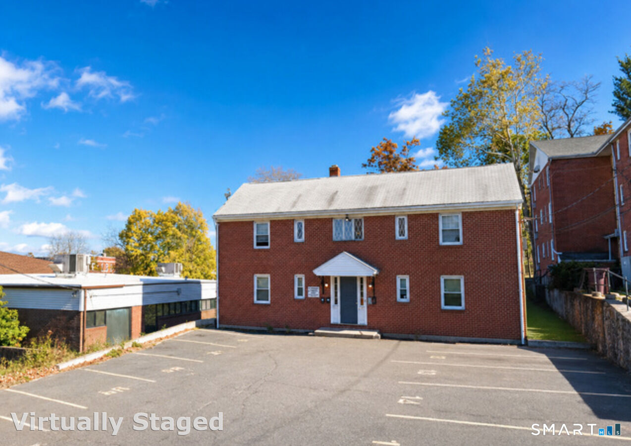 Property Photo:  14 Park Place 4  CT 06052 