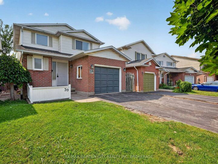 Property Photo: 39 Buchanan Crescent ON L2V 4S2