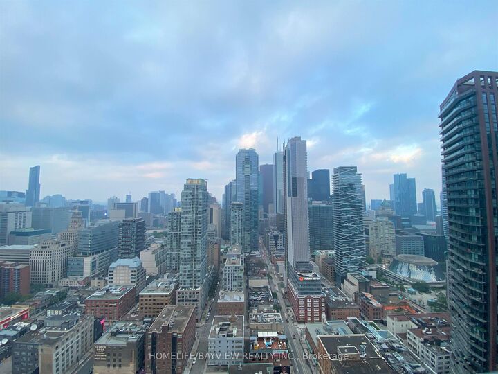 Property Photo:  290 Adelaide Street W 3707  ON M5V 0P3 