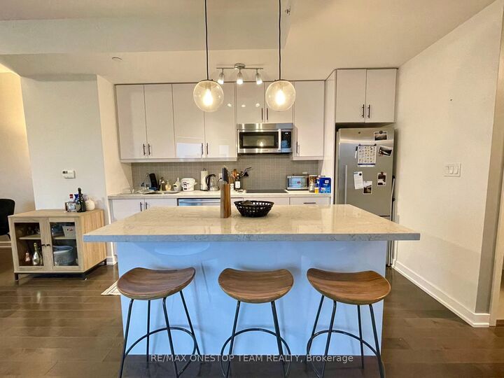 Property Photo:  1 The Esplanade N/A 2206  ON M5E 0A8 