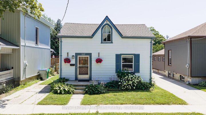 117 Quebec Street — photo 1