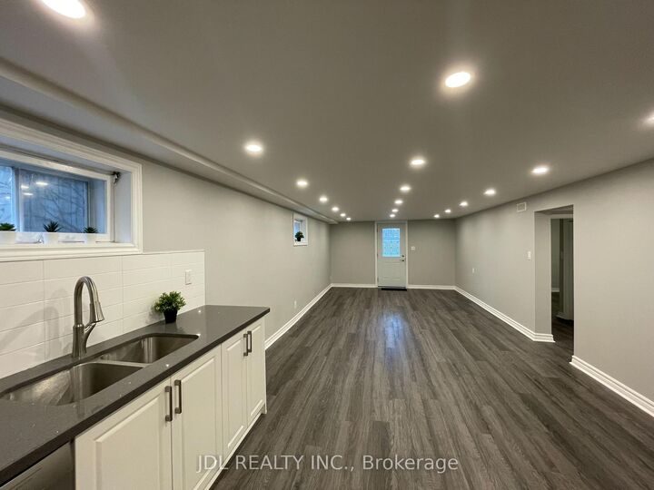 Property Photo: 226 Lorindale Drive Lower ON L1H 6X4