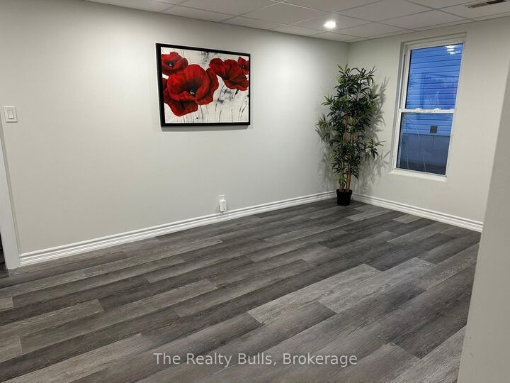 Property Photo:  18 Forks Road E  ON L3B 5K1 