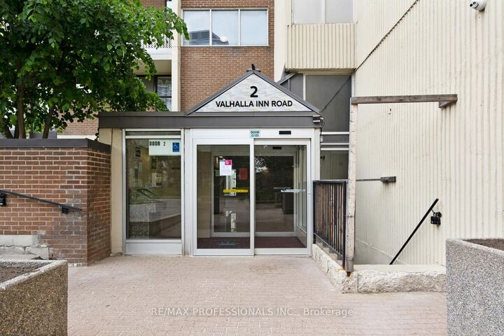 Property Photo: 2 Valhalla Inn Road 339 ON M9B 6C3