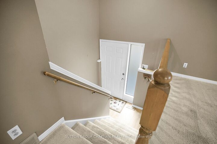 Property Photo: 332 Ardsley Crescent ON N6G 3W7