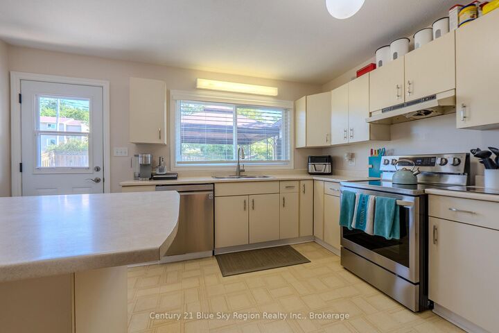 Property Photo: 22 Tamerack Avenue ON P2B 3H8
