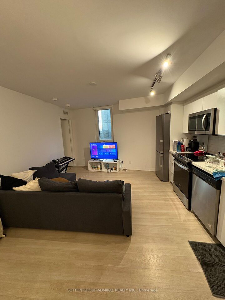 Property Photo:  30 Tretti Way 423  ON M3H 0E3 