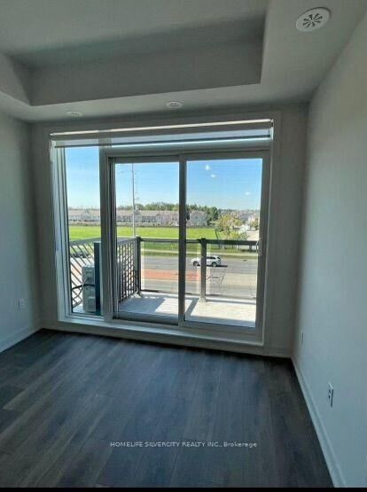 Property Photo:  62 Sky Harbour Drive  ON L6Y 6J2 