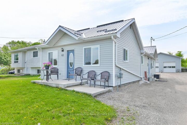 Property Photo:  63 Livingstone Avenue E  ON K0K 2K0 