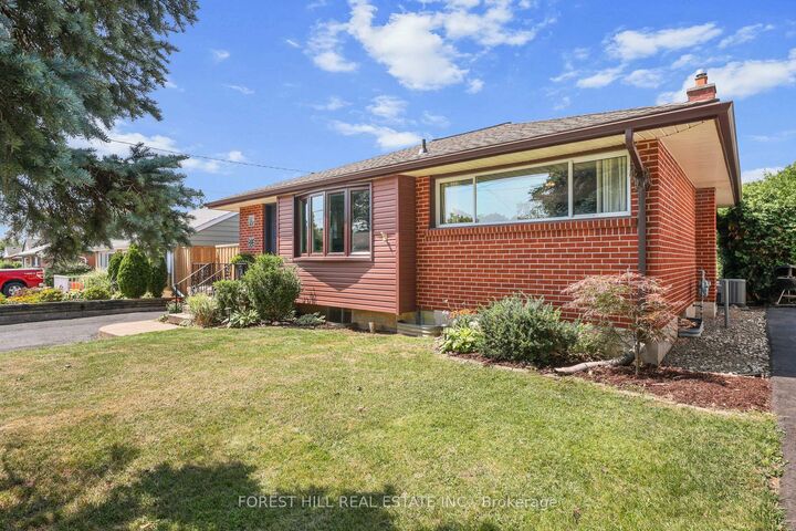 Property Photo: 203 Merlin Crescent ON N5W 5A2