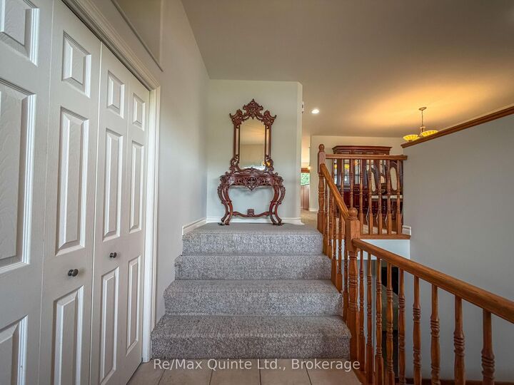 Property Photo: 10 Boyce Court ON K8P 5P1