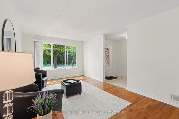 Property Photo:  54 Fieldcrest Avenue  ON K2J 4Y8 