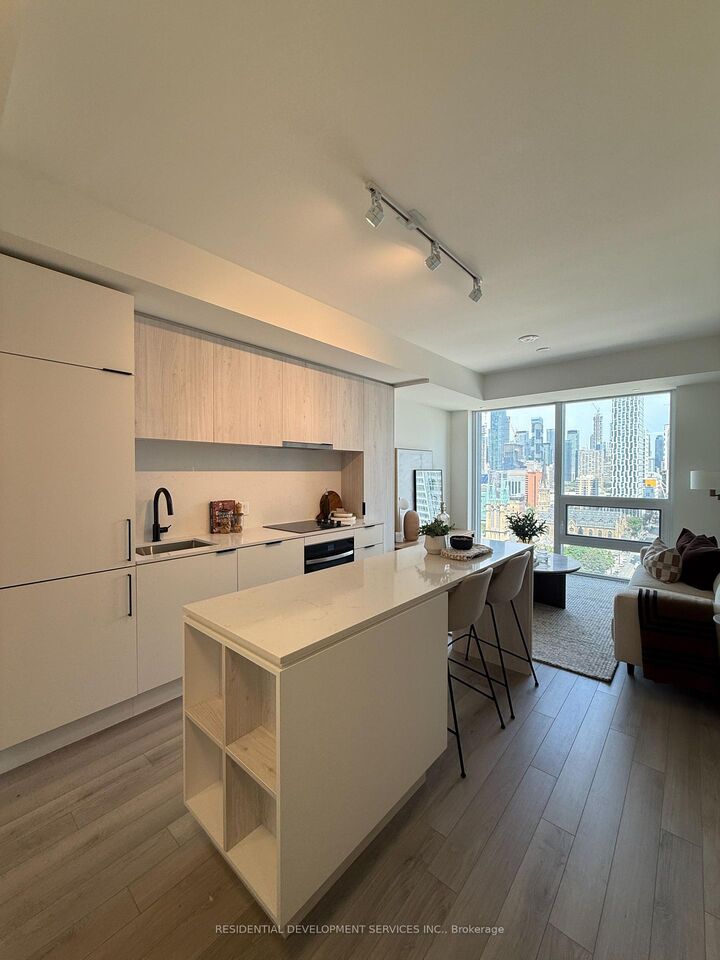 Property Photo: 89 Church Street 2204 ON M5C 0B7