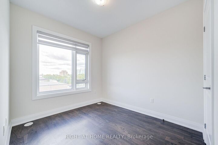 Property Photo:  33 John Stocks Way Unit 3B  ON L3T 0G1 
