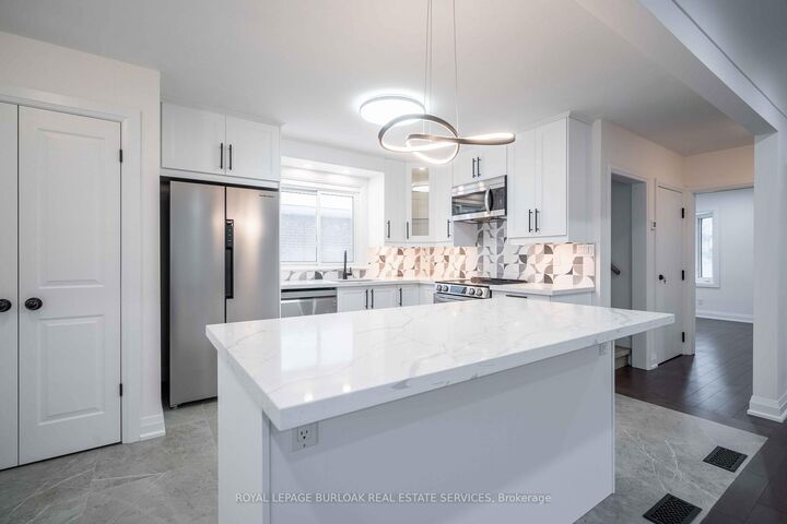 Property Photo: 356 East 17th Street Upper ON L9A 4N2