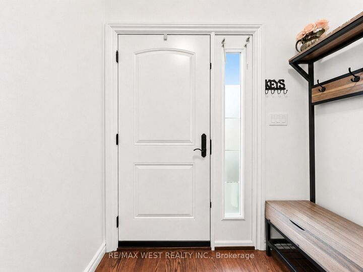 Property Photo: 335 East Avenue N ON L8L 5J6