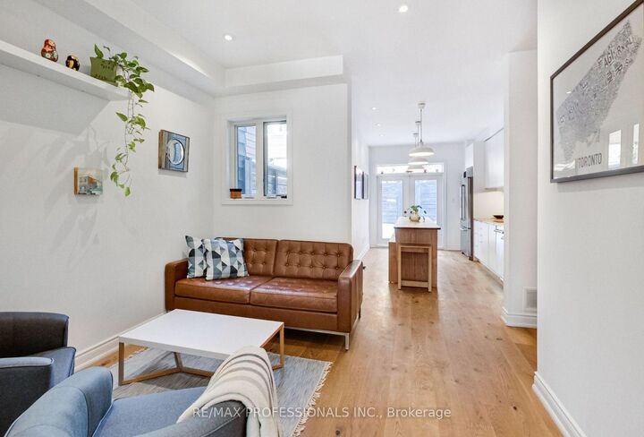 Property Photo:  141 Claremont Street E Main &Amp Lower  ON M6J 2M7 