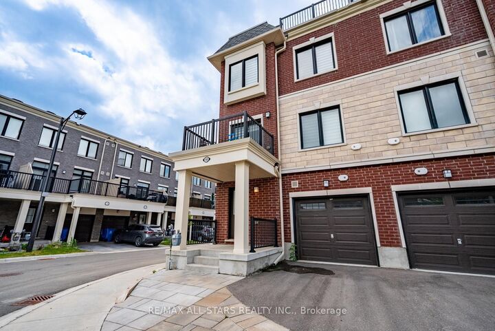 Property Photo: 40 Covington Crescent ON L4A 4W8