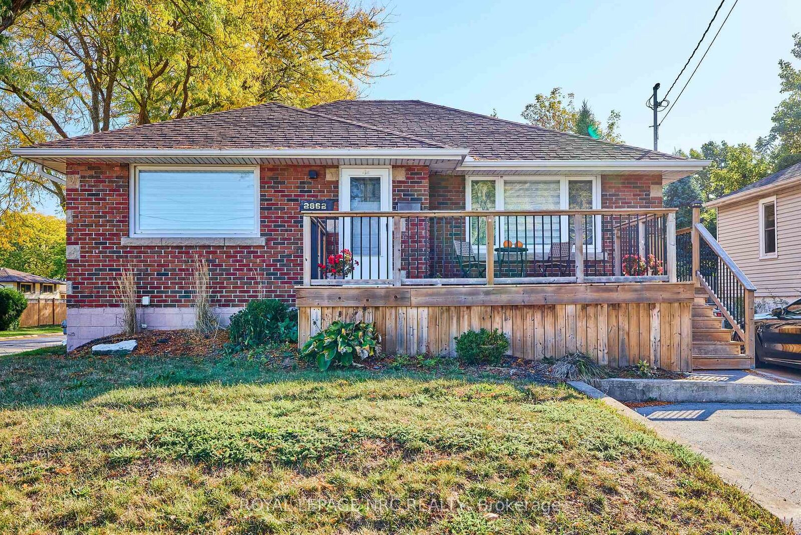 Property Photo:  2862 Dorchester Road  ON L2J 2Z3 