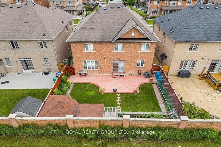 Property Photo: 80 Sleightholme Crescent ON L6P 3E7
