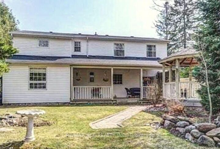 1470 Finch Avenue — photo 1