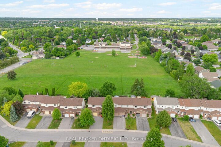 223 Jamieson Street — photo 1