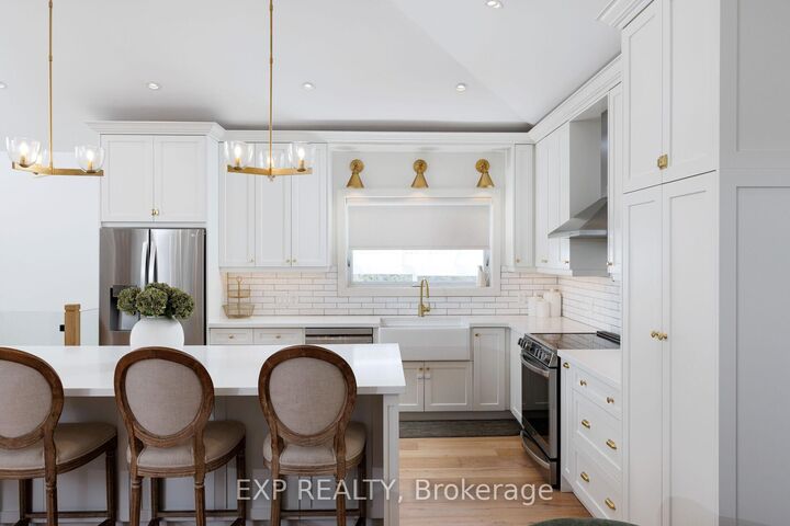 Property Photo:  1761 Coram Crescent  ON L4X 1L2 