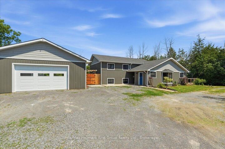1233 Lazier Road — photo 1