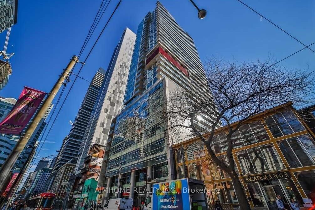Property Photo:  375 King Street 2208  ON M5V 1K1 
