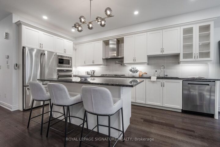 Property Photo: 14 Queen Mary Court ON L4L 0H9