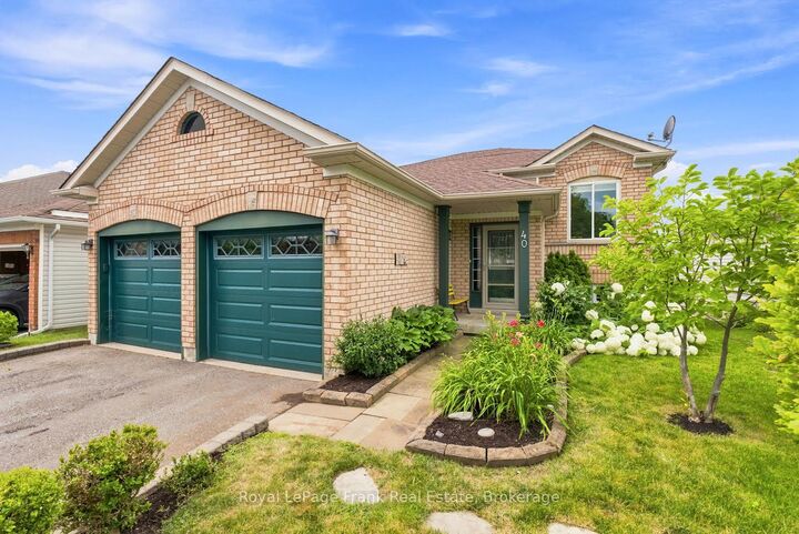 Property Photo:  40 Jeffries Street  ON L1A 4K9 