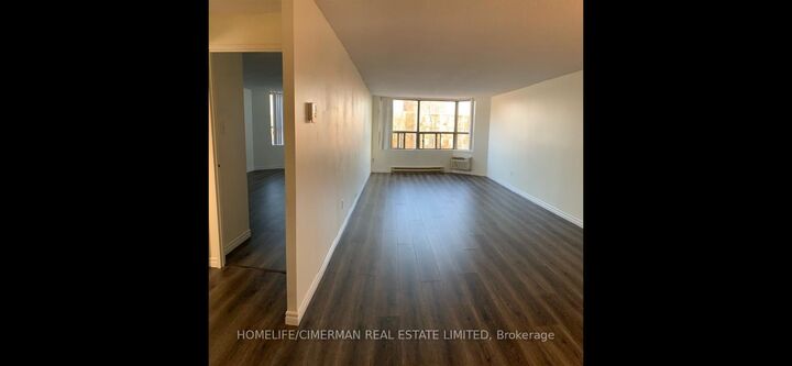 Property Photo: 55 Green Valley Drive 804 ON N2P 1Z6