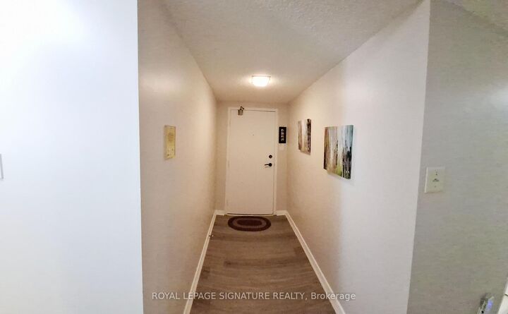 Property Photo:  60 Inverlochy Boulevard 1210  ON L3T 4T7 