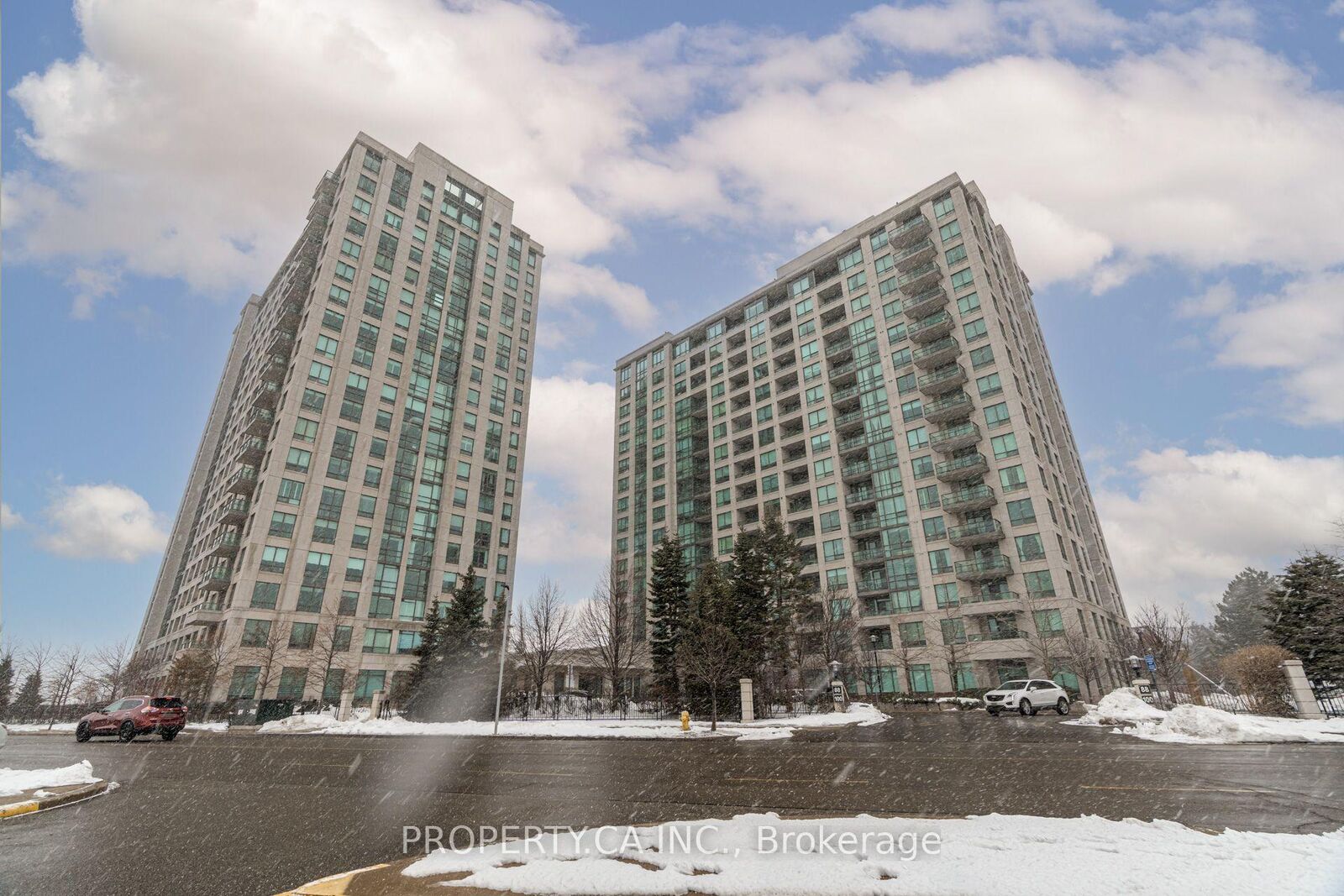 Property Photo:  88 Promenade Circle 201  ON L4J 9A4 