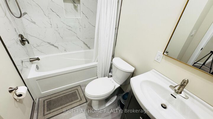 Property Photo:  346 Ashland Avenue Back Unit  ON N5W 4E8 