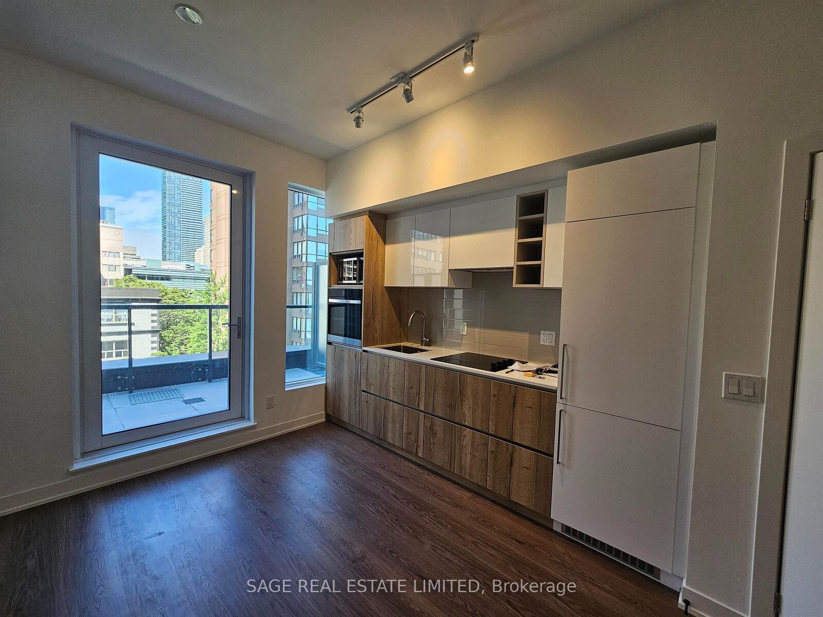 Property Photo:  319 Jarvis Street 503  ON M5B 0C8 