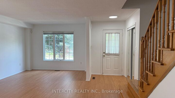 Property Photo: 12 Castle Park Boulevard ON L4H 1M5