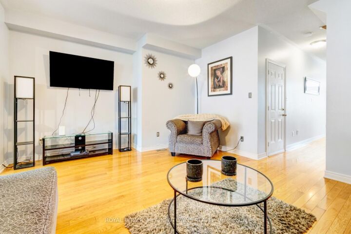 Property Photo:  52 Royal Vista Road  ON L6Y 0N5 