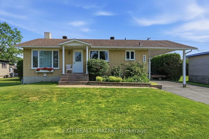 Property Photo: 509 Ghislain Street ON K6A 2X7