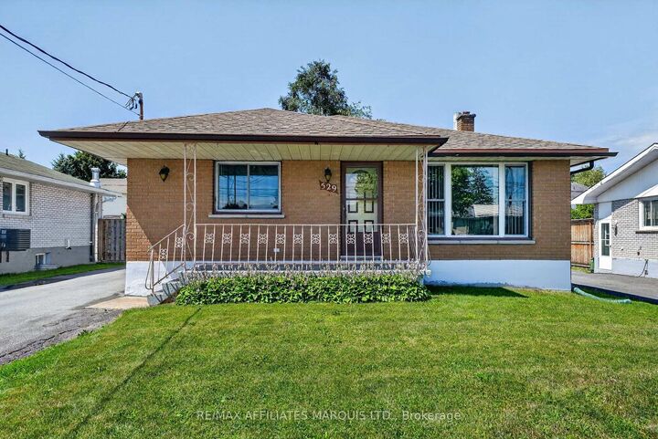 Property Photo:  529 Anthony Street  ON K6H 5L1 