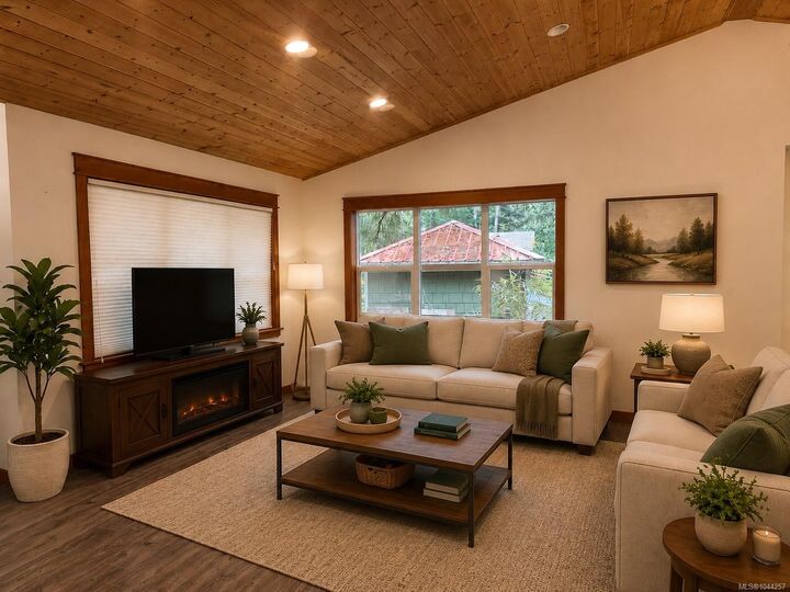Property Photo: 685 Rollo Rd BC V0R 1X3