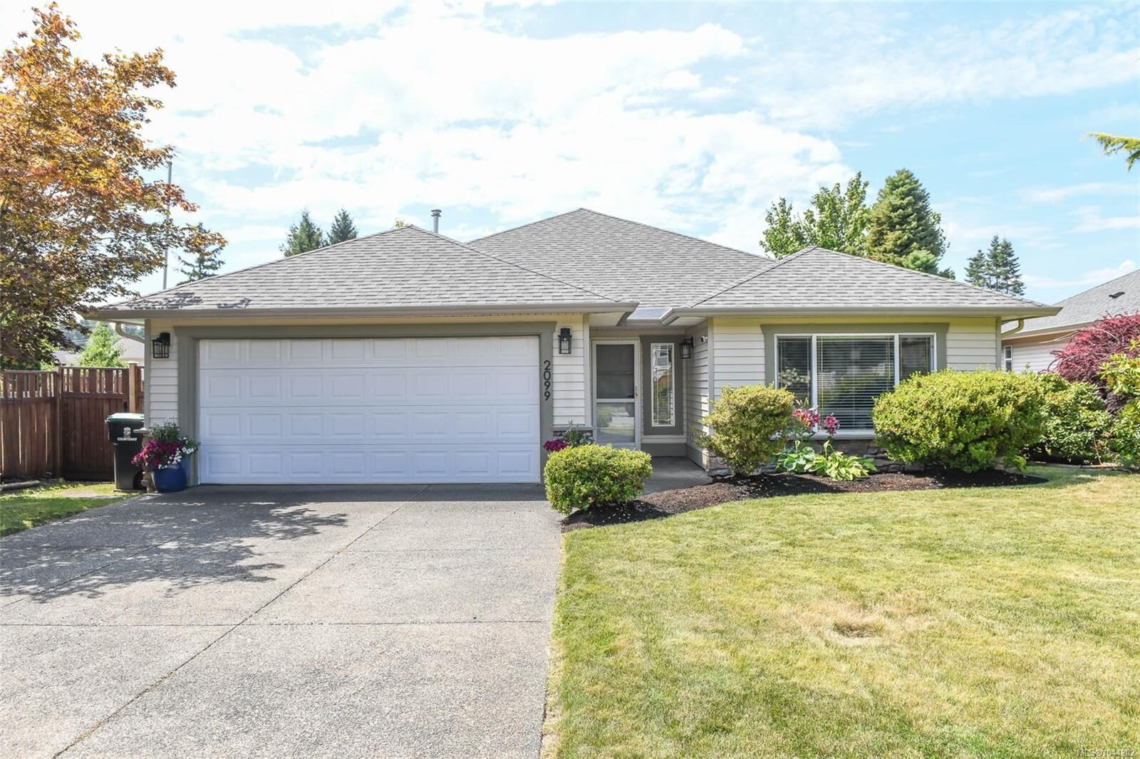 Property Photo:  2099 St. Andrews Way  BC V9N 9V5 
