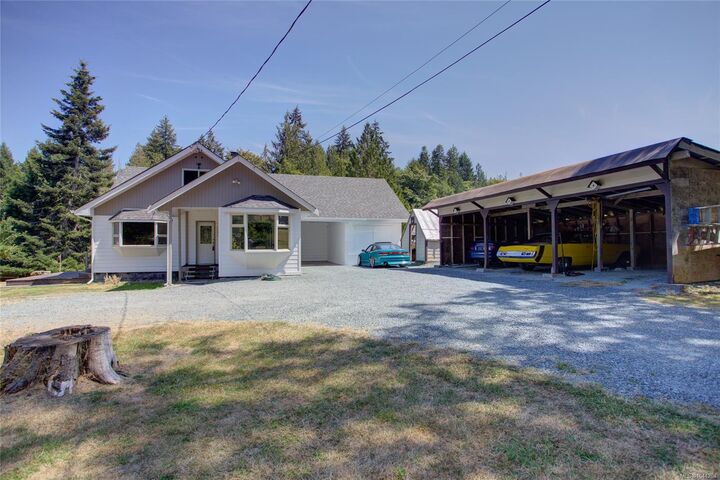 Property Photo:  8147 Shasta Rd  BC V0R 1K0 