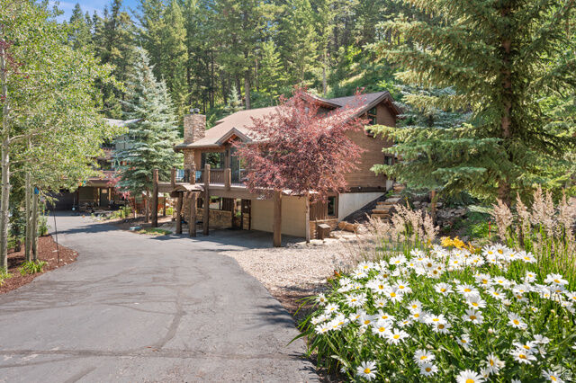 Property Photo:  595 Parkview Dr  UT 84098 