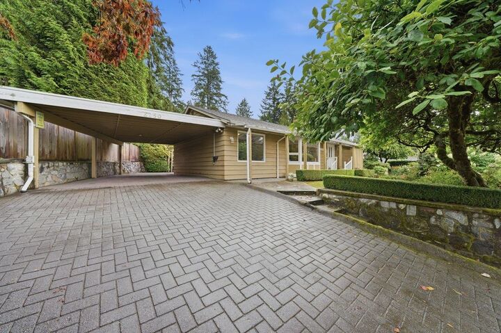 Property Photo: 3250 Delbrook Avenue BC V7N 3Y5