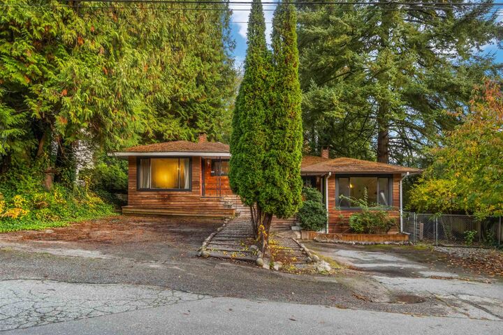 2028 Columbia Street — photo 1